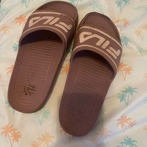 fila slides